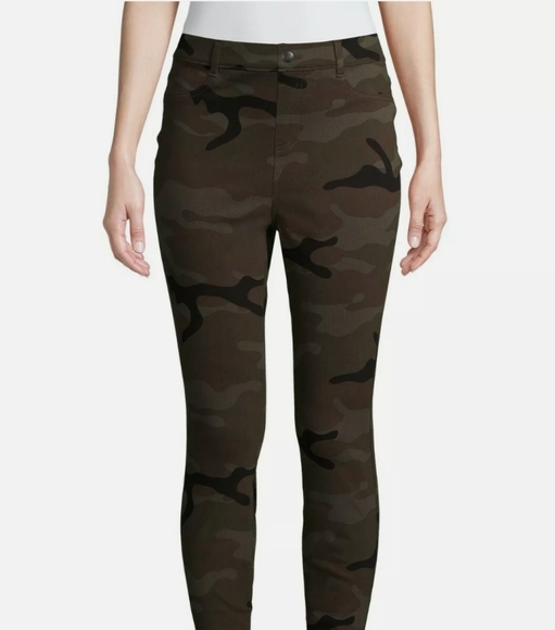 Time and Tru NWT High Rise Stretch Fitted Knit Jeggings Camo 533 - Picture 3 of 10